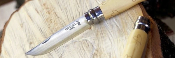 Нож Opinel №7 Nature, нержавеющая сталь, рукоять самшит, гравировка сердца, 001548